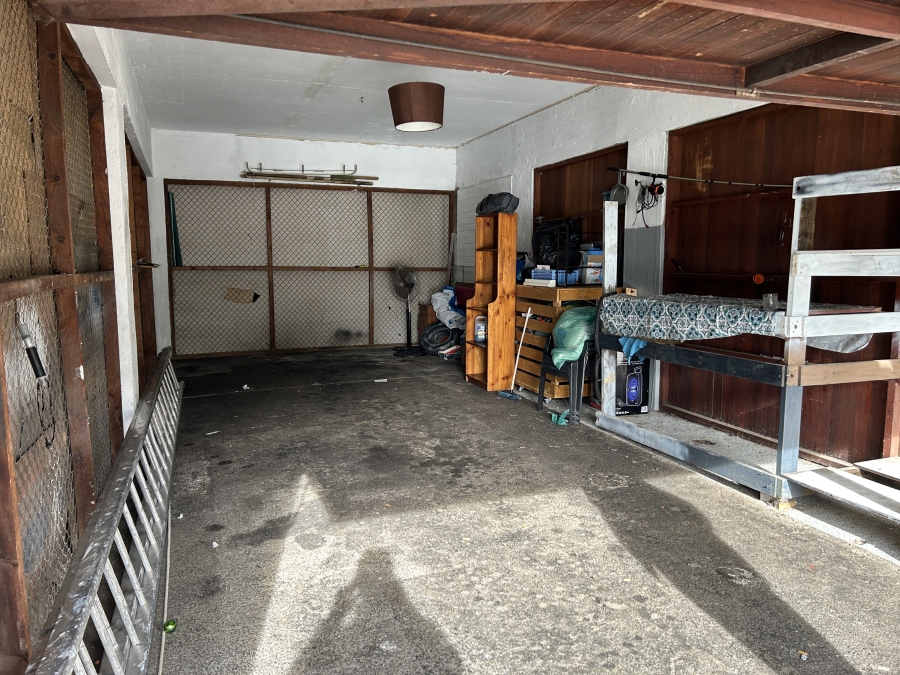 1 Bedroom Property for Sale in Loumar Western Cape